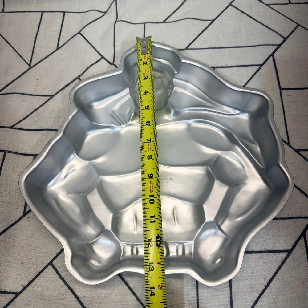 Wilton Superman Cake Pan 14
